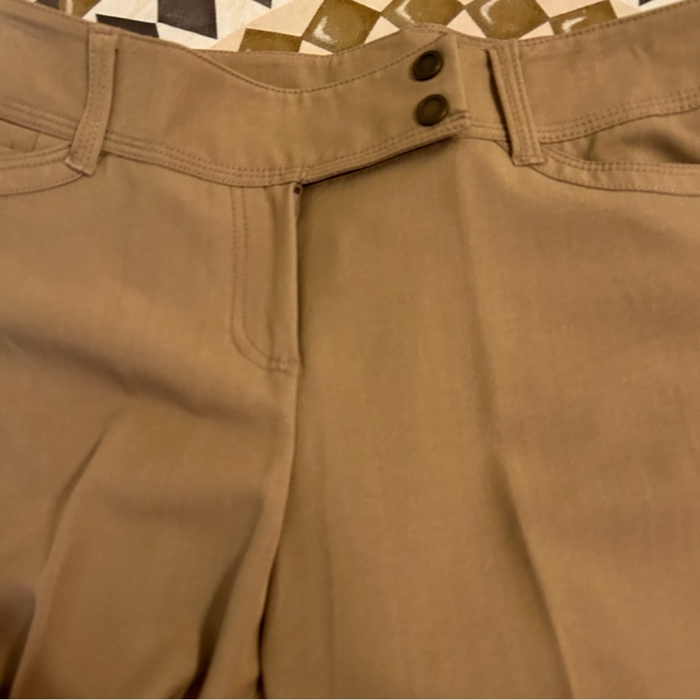 Women’s tan pants.